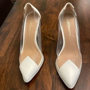 BCBG PUMPS